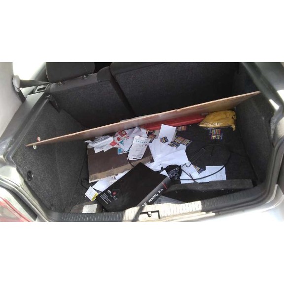 volkswagen golf iv berlina (1j1) del año 2002