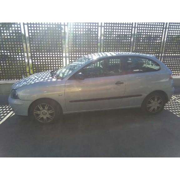 seat ibiza (6l1) del año 2002