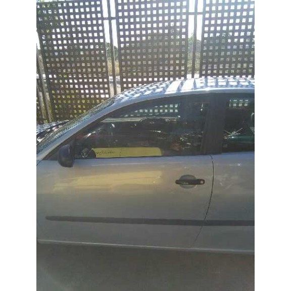 seat ibiza (6l1) del año 2002