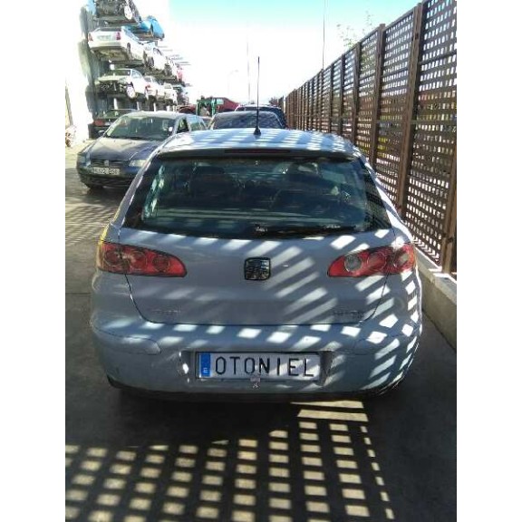 seat ibiza (6l1) del año 2002