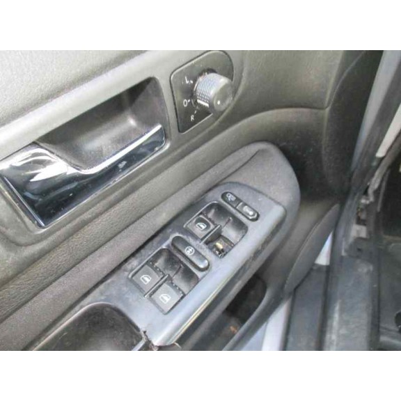 volkswagen golf iv berlina (1j1) del año 2000