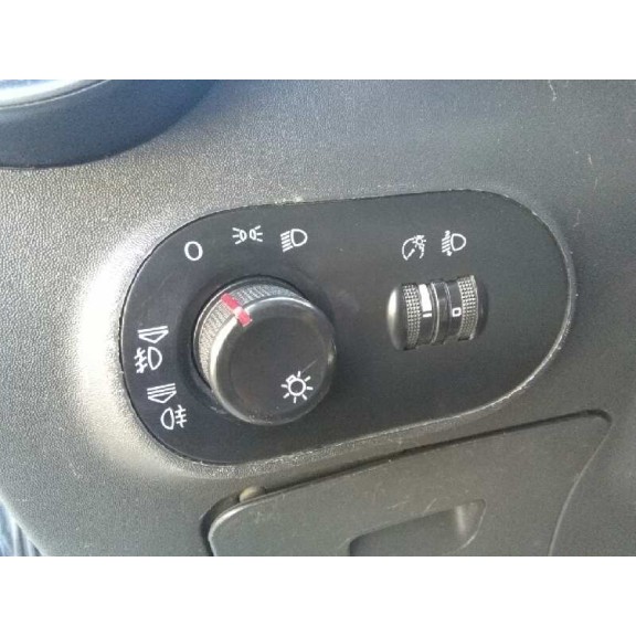 seat ibiza (6l1) del año 2002