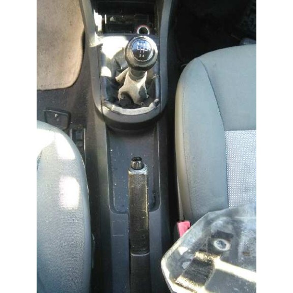 seat ibiza (6l1) del año 2002
