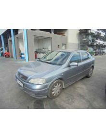 opel astra g berlina del año 2004
