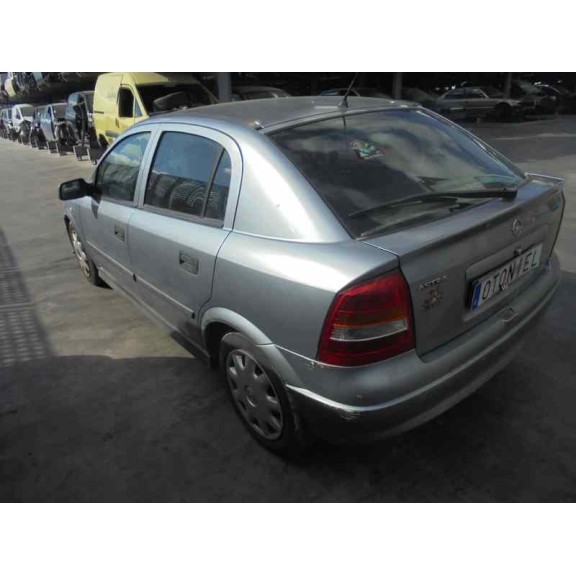 opel astra g berlina del año 2004