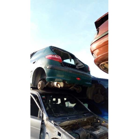 peugeot 206 berlina del año 2004