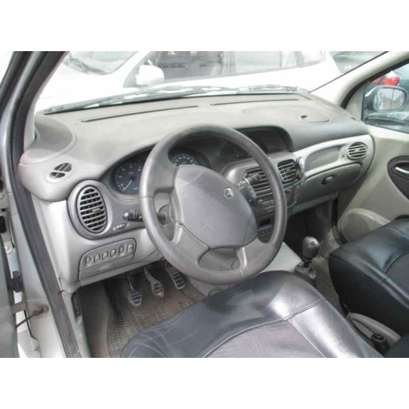 renault scenic (ja..) del año 2003