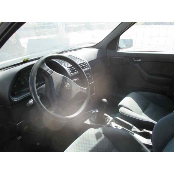 alfa romeo 146 del año 1996