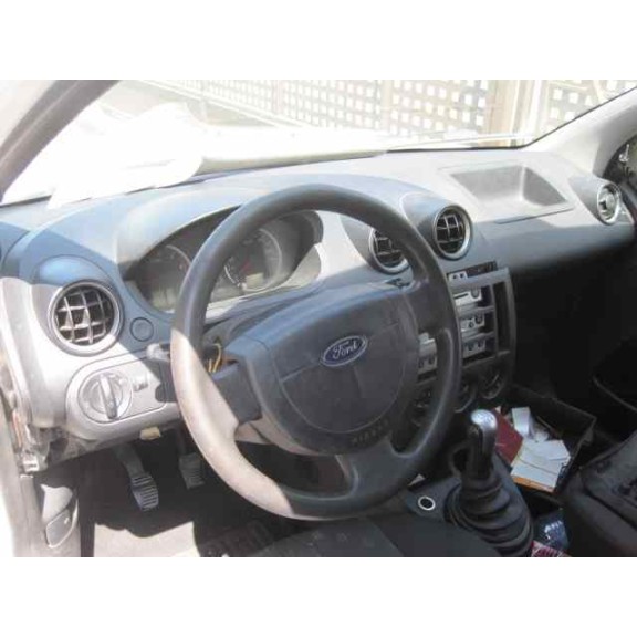 ford fiesta (cbk) del año 2005