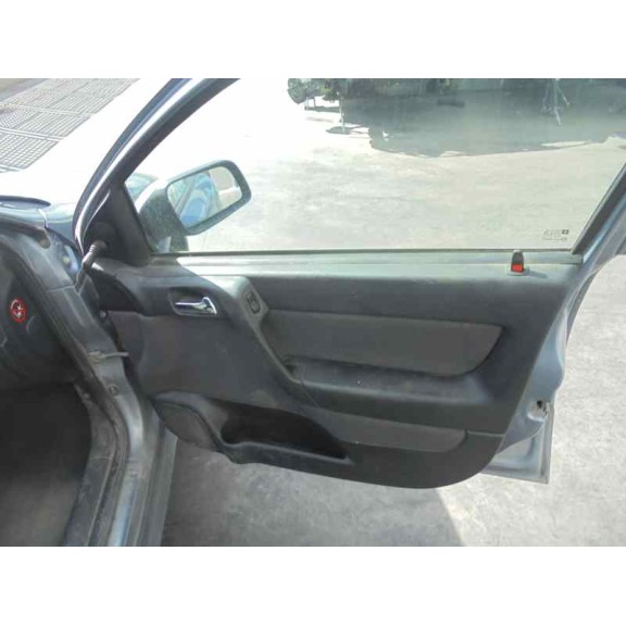 opel astra g berlina del año 2004