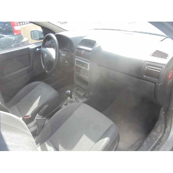 opel astra g berlina del año 2004