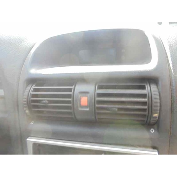 opel astra g berlina del año 2004