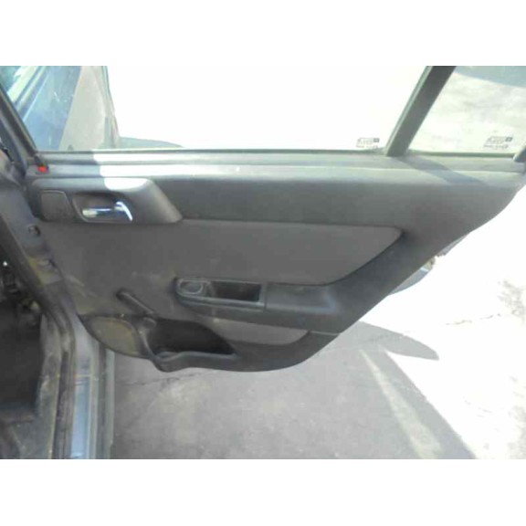 opel astra g berlina del año 2004