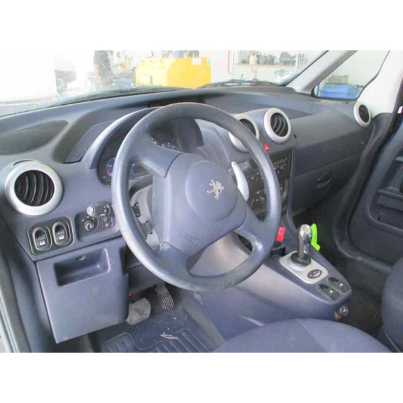 peugeot 1007 del año 2005