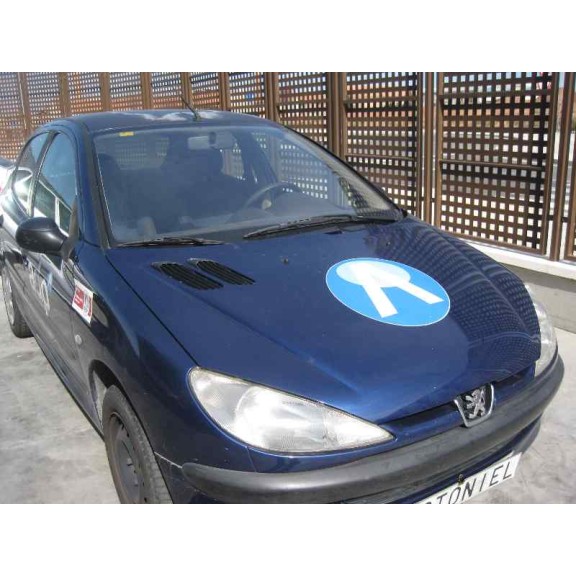 peugeot 206 berlina del año 2002