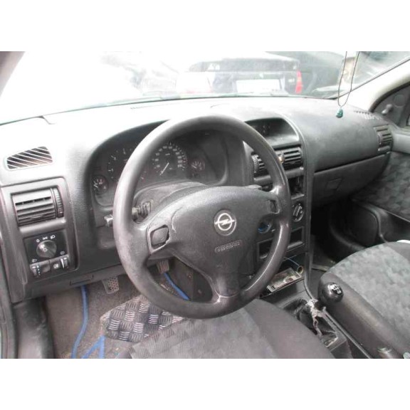 opel astra g berlina del año 1999