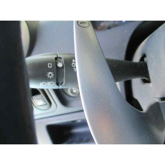 peugeot 1007 del año 2005