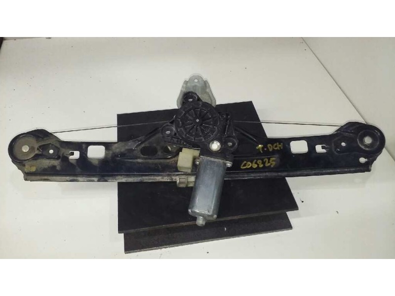 Recambio de elevalunas trasero derecho para mercedes-benz clase c (w203) berlina 200 compressor (203.042) referencia OEM IAM A20