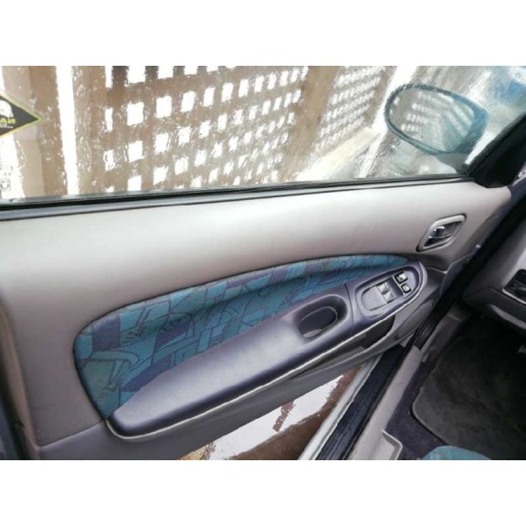 nissan almera (n16/e) del año 2000