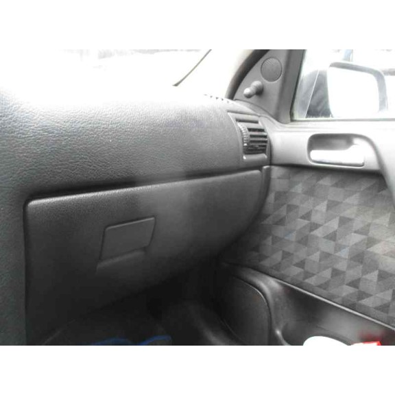 opel astra g berlina del año 1999