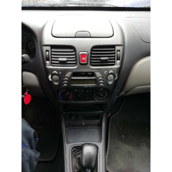 nissan almera (n16/e) del año 2000