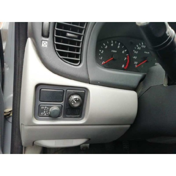 nissan almera (n16/e) del año 2000