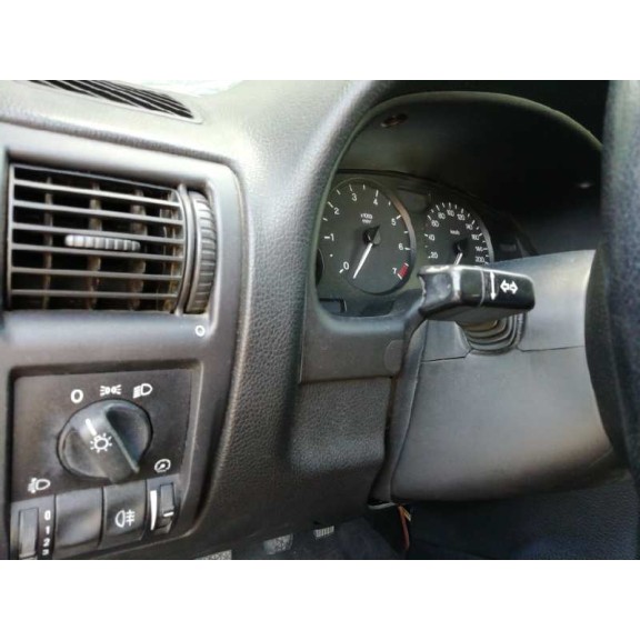 opel astra g berlina del año 2001