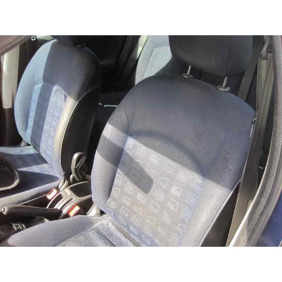 peugeot 206 berlina del año 2002