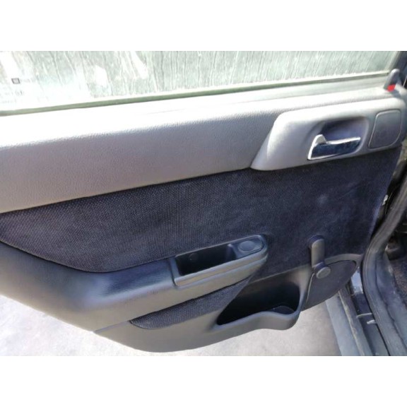 opel astra g berlina del año 2001