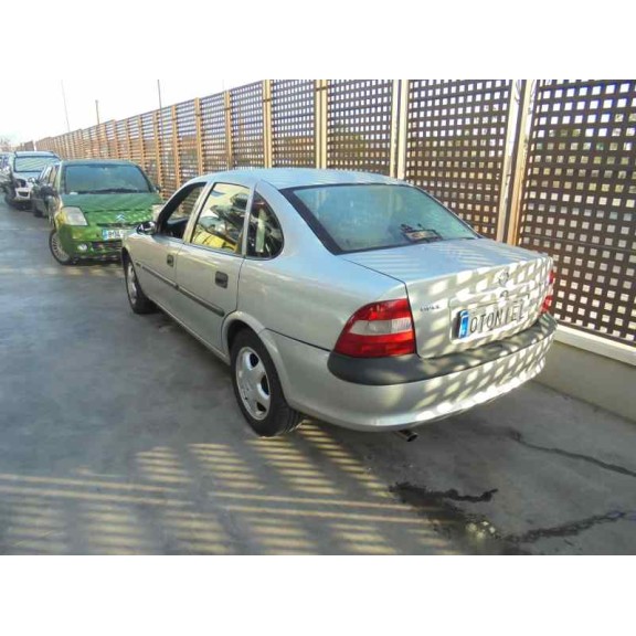 opel vectra b berlina del año 1998
