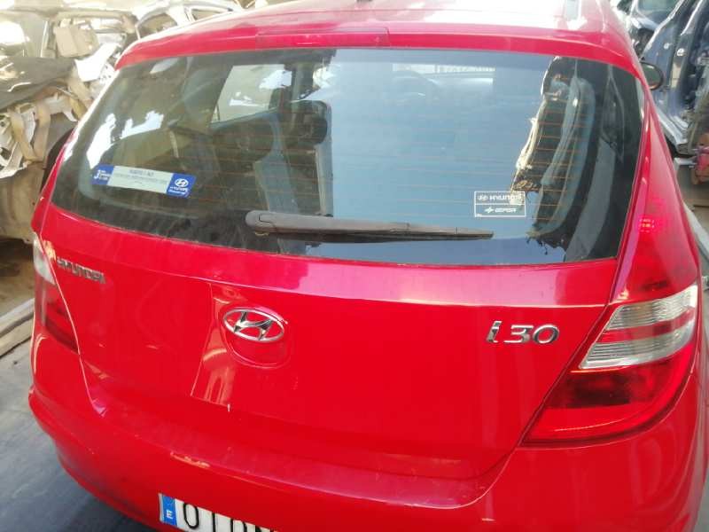 Recambio de porton trasero para hyundai i30 classic referencia OEM IAM 737002R010  