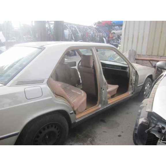 mercedes-benz 190 e w-201 del año 1984