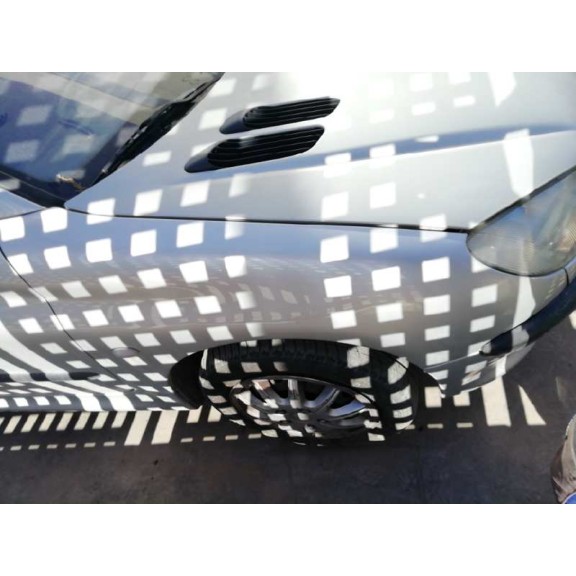 peugeot 206 berlina del año 2002