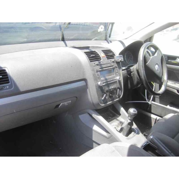 volkswagen golf v berlina (1k1) del año 2003