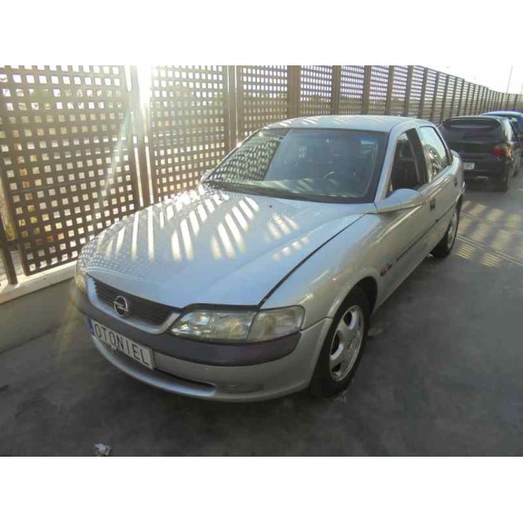 opel vectra b berlina del año 1998