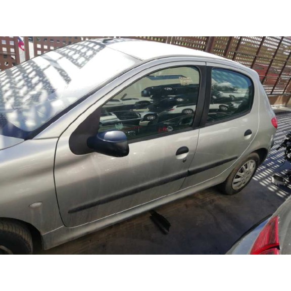 peugeot 206 berlina del año 2002