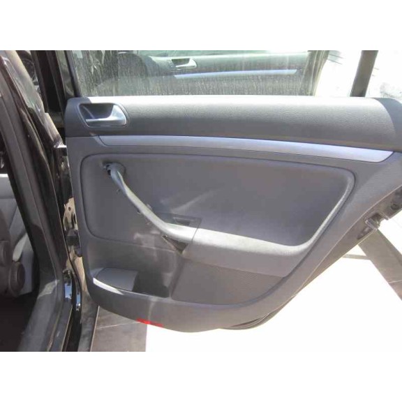 volkswagen golf v berlina (1k1) del año 2003