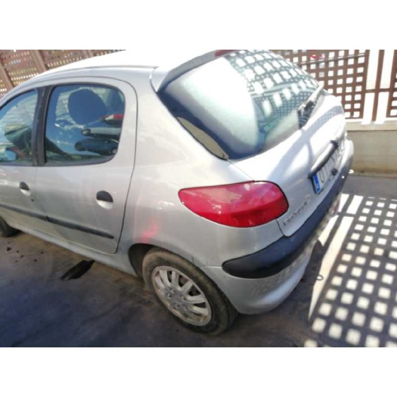 peugeot 206 berlina del año 2002