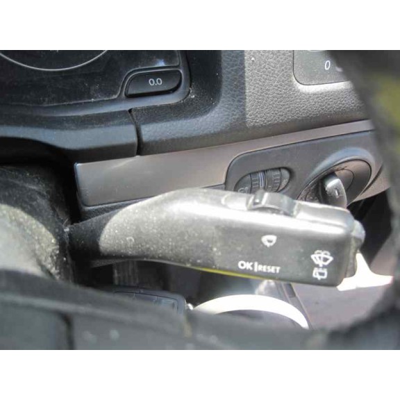 volkswagen golf v berlina (1k1) del año 2003