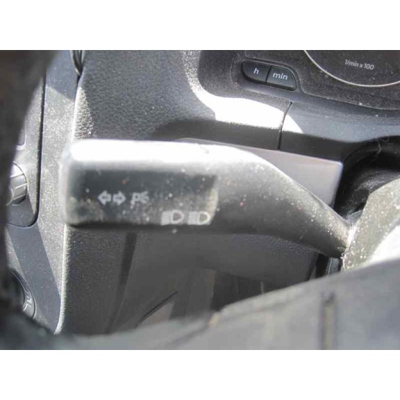 volkswagen golf v berlina (1k1) del año 2003