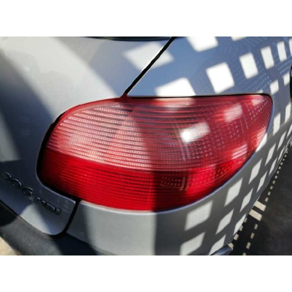 peugeot 206 berlina del año 2002