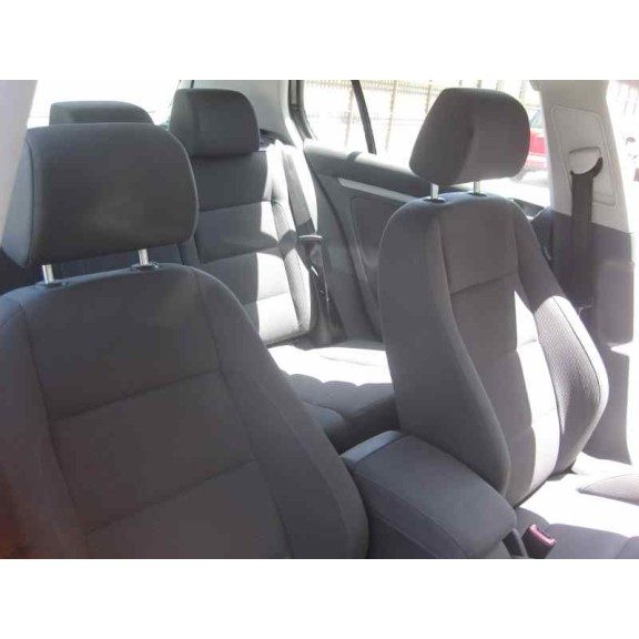 volkswagen golf v berlina (1k1) del año 2003