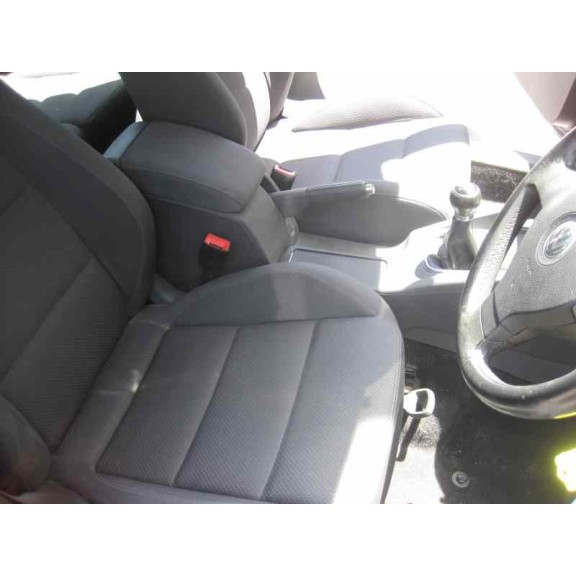 volkswagen golf v berlina (1k1) del año 2003