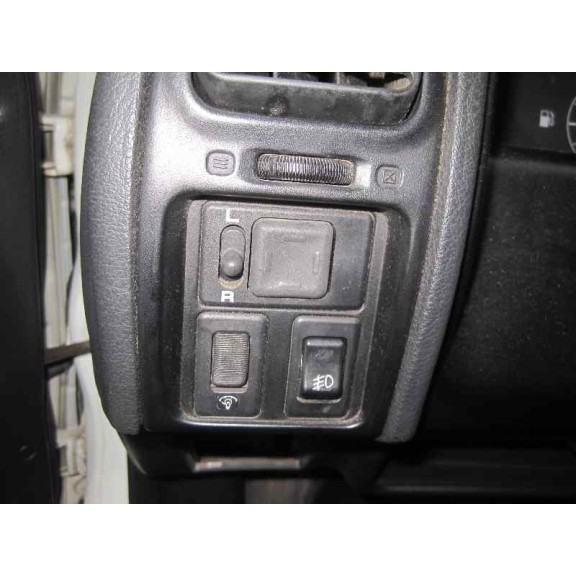 nissan primera berl./familiar (p10/w10) del año 1996