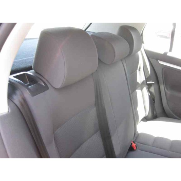 volkswagen golf v berlina (1k1) del año 2003