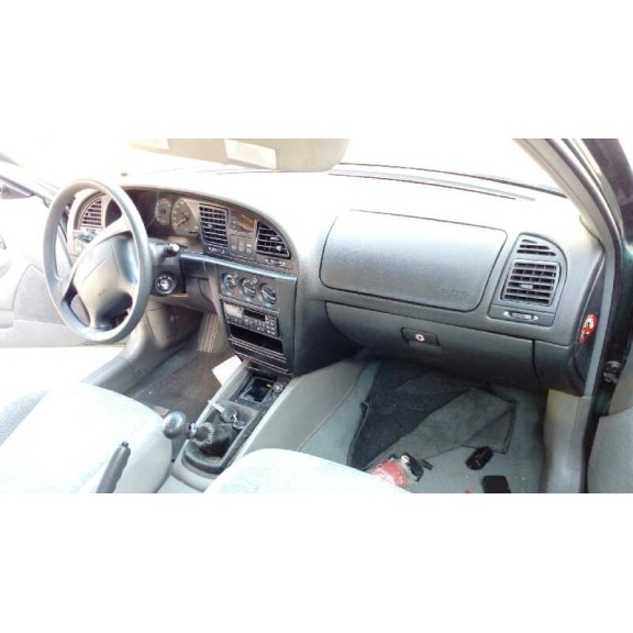 daewoo nubira berlina del año 2001