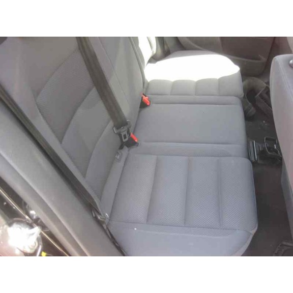 volkswagen golf v berlina (1k1) del año 2003