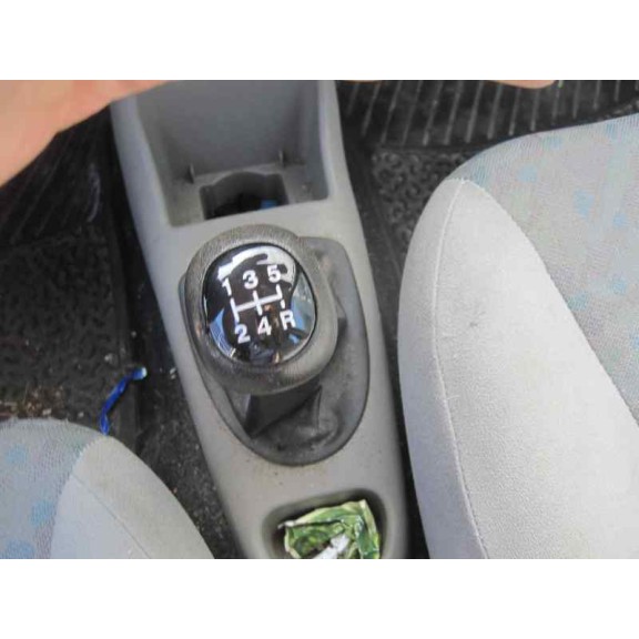 ford fiesta berlina del año 1999