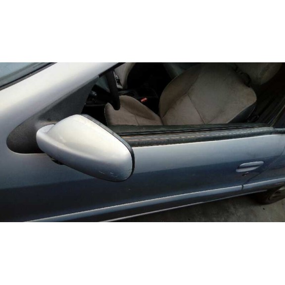 citroën xsara berlina del año 2002