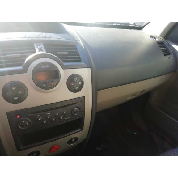 renault megane ii berlina 5p del año 2004